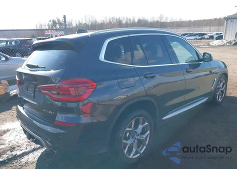 2021 BMW X3 xDrive30I z USA, uszkodzony, nr VIN 5UXTY5C00M9G76160